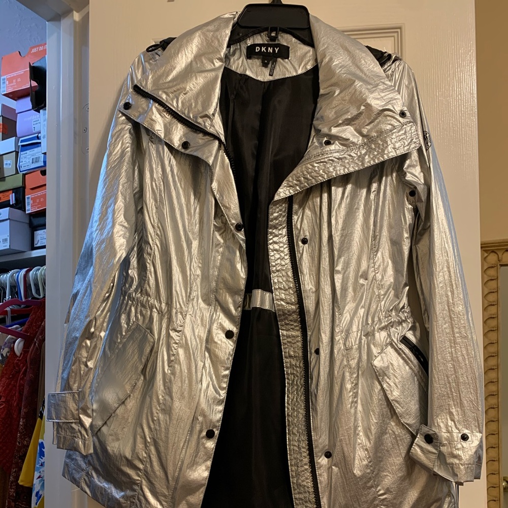 Wind breaker